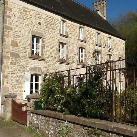 בית נופש Le Bourg *